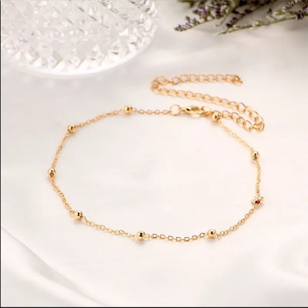 3/$30 💛 Gold Beaded Choker Necklace - Picture 5 of 6